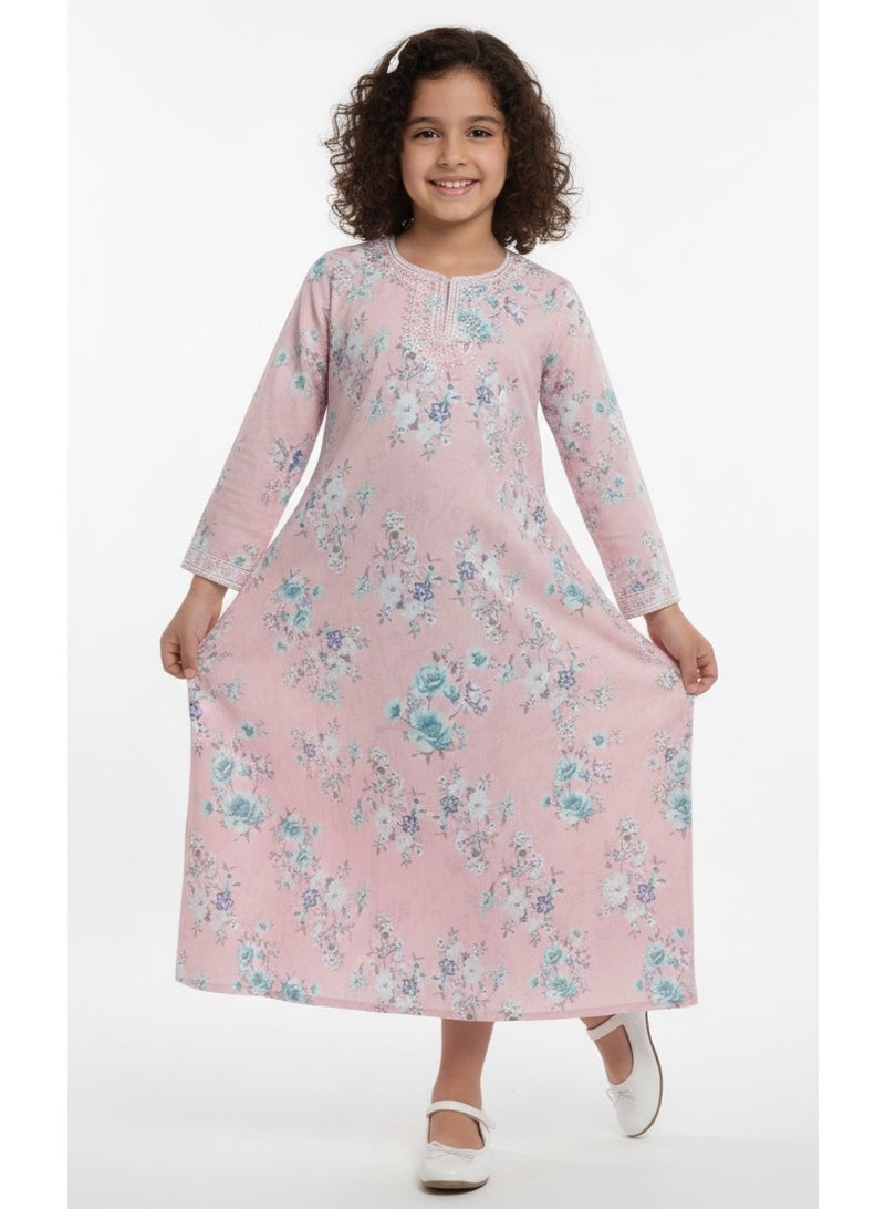 هانا آند سارا جلابية بناتي مطبوعة رقمياً بنقوش زهور باستيل من فيسكوز مريح للمناسبات - Image 4